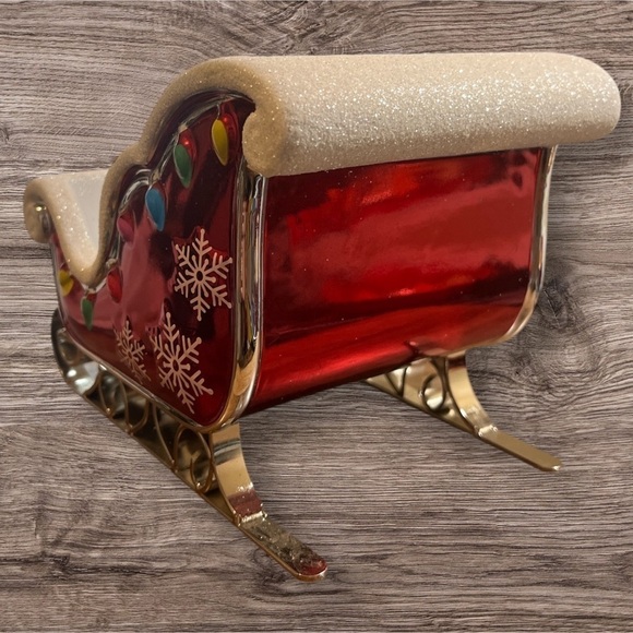 NWT BATH & BODY WORKS SANTA'S SLEIGH 3-WICK CANDLE HOLDER - RETIRED - Picture 2 of 4